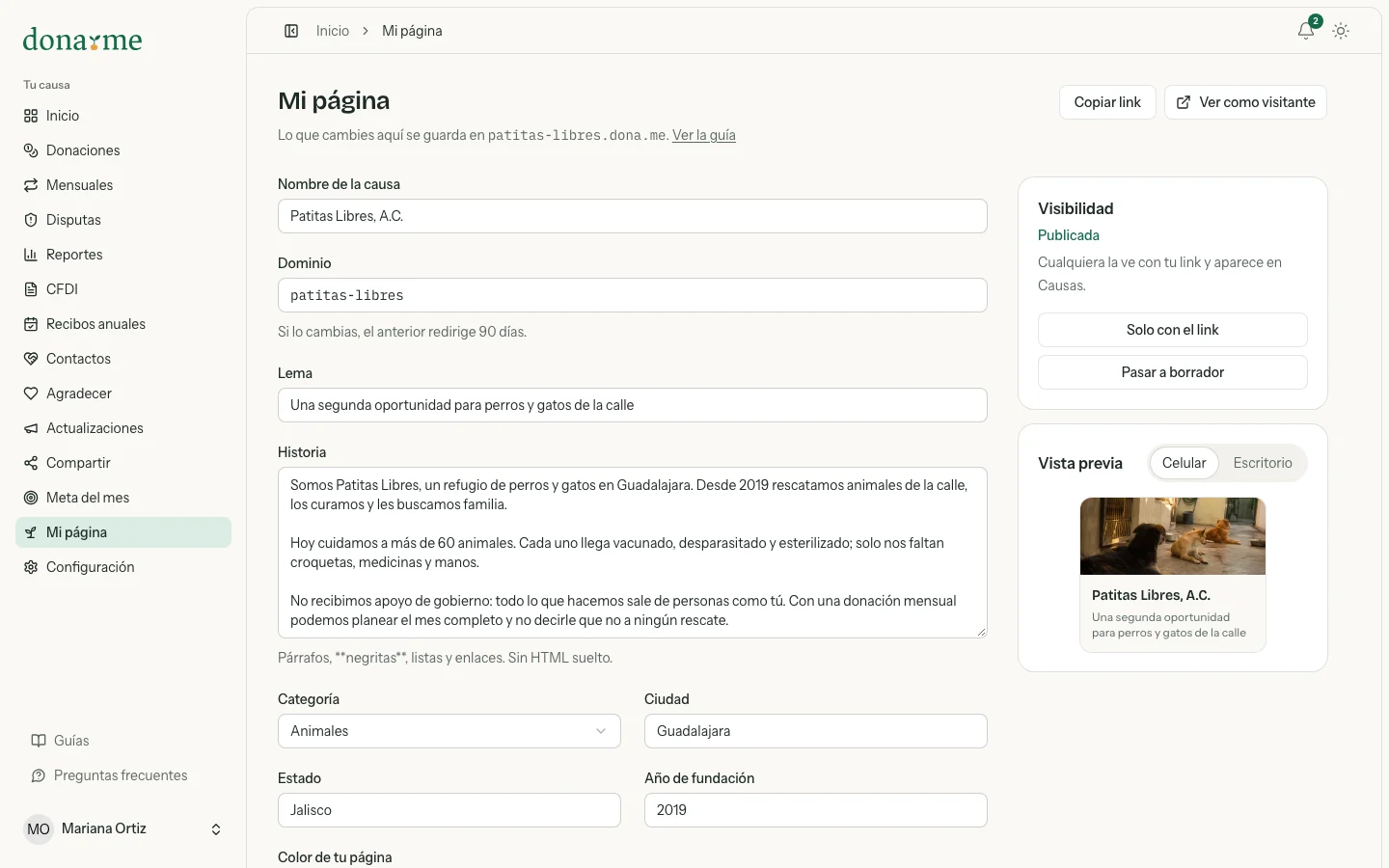 Editor de Mi página con el nombre, el dominio, el lema y la historia, y a la derecha la visibilidad y la vista previa