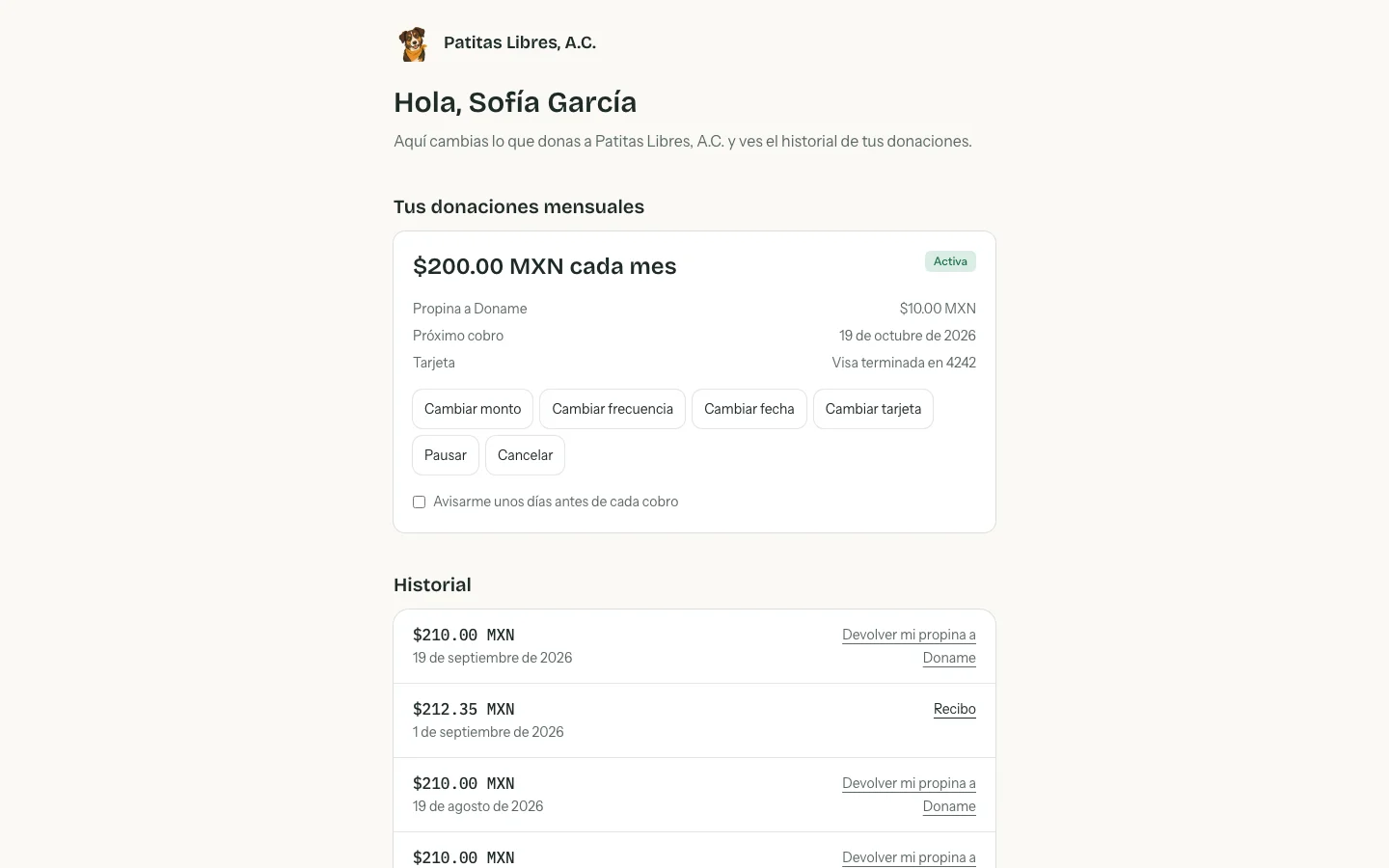 Portal del donante con una donación mensual activa, sus botones de cambio y el historial de cobros